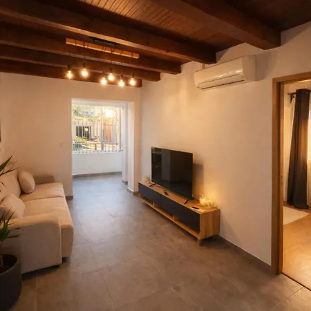 Appartamento 2 Avec Piscine - Monticello
