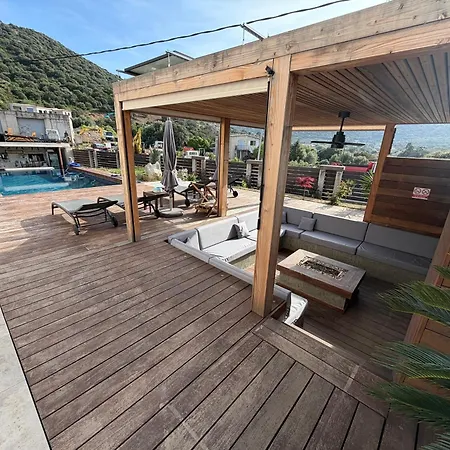 2 Avec Piscine -